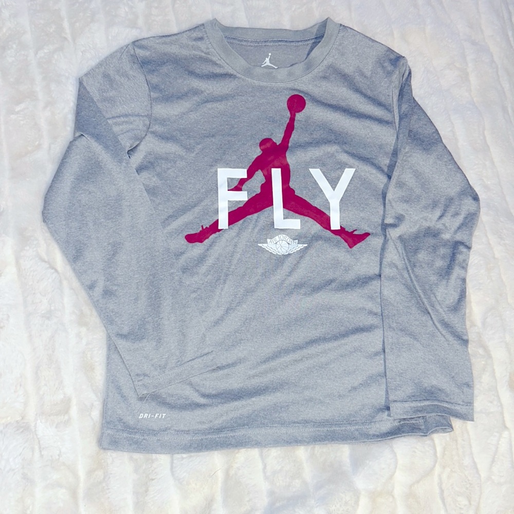 Air Jordan boys shirt.